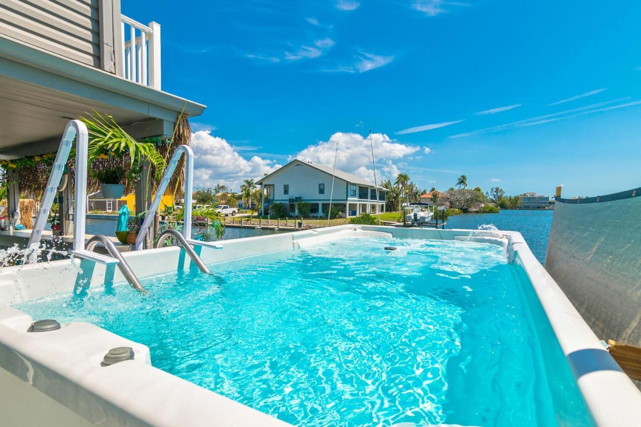 Latitude 26 Waterfront Boutique Resort - Bonita Springs Exterior photo